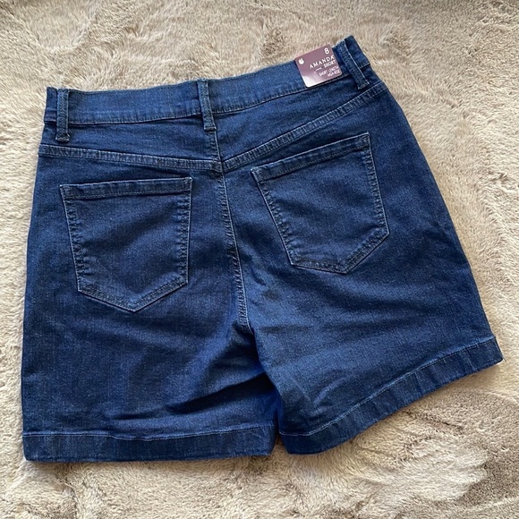 Gloria Vanderbilt - Ladies' Short - Picture 3 of 4